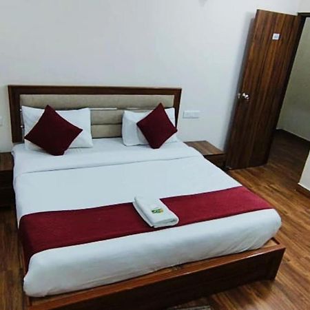 Luxury Rooms In Safdarjung Enclave Near Aiims & Safdarjung Hospital Νέο Δελχί Εξωτερικό φωτογραφία
