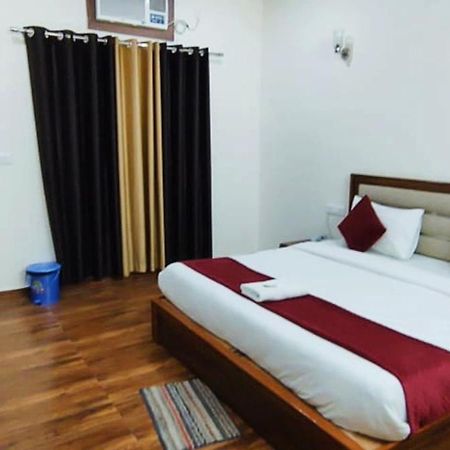 Luxury Rooms In Safdarjung Enclave Near Aiims & Safdarjung Hospital Νέο Δελχί Εξωτερικό φωτογραφία