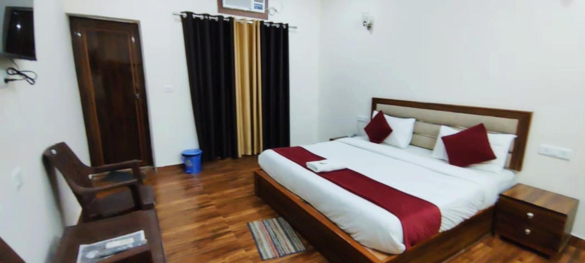 Luxury Rooms In Safdarjung Enclave Near Aiims & Safdarjung Hospital Νέο Δελχί Εξωτερικό φωτογραφία