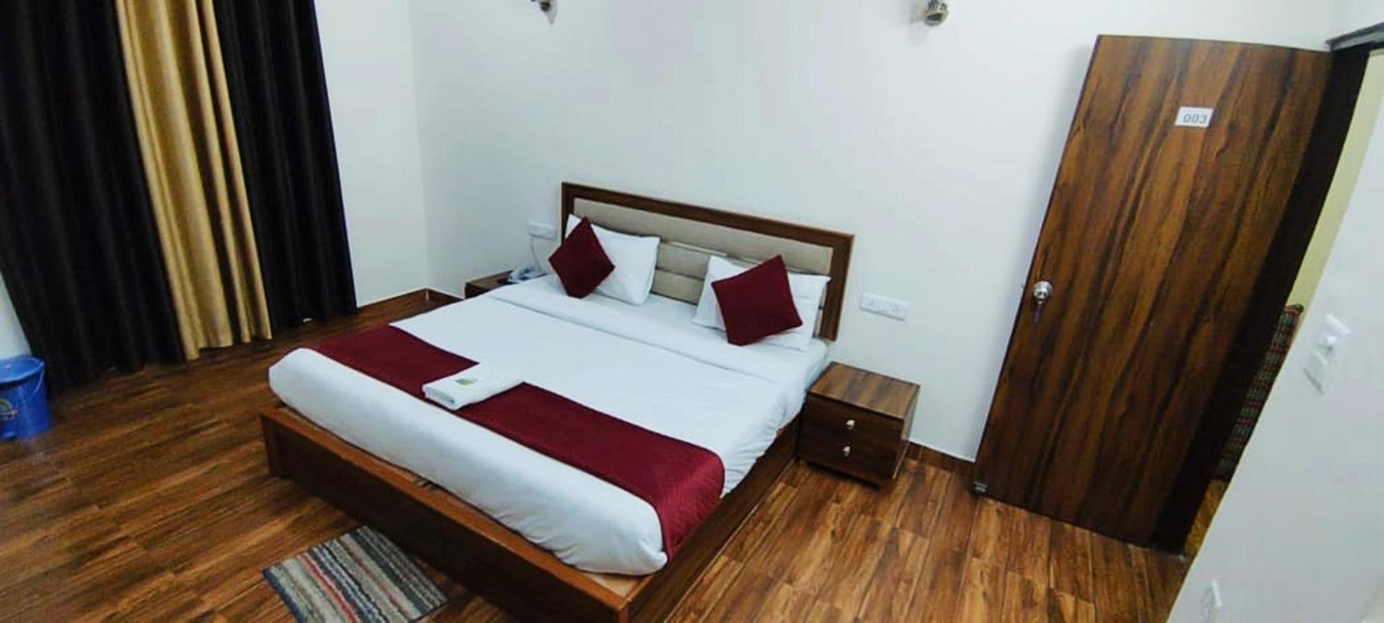 Luxury Rooms In Safdarjung Enclave Near Aiims & Safdarjung Hospital Νέο Δελχί Εξωτερικό φωτογραφία