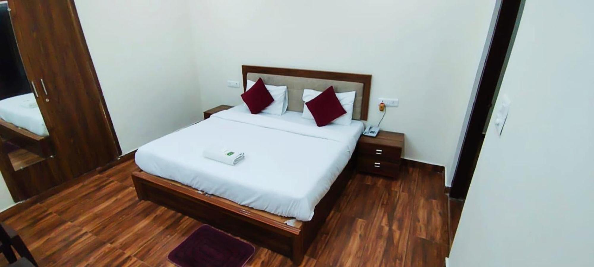 Luxury Rooms In Safdarjung Enclave Near Aiims & Safdarjung Hospital Νέο Δελχί Εξωτερικό φωτογραφία