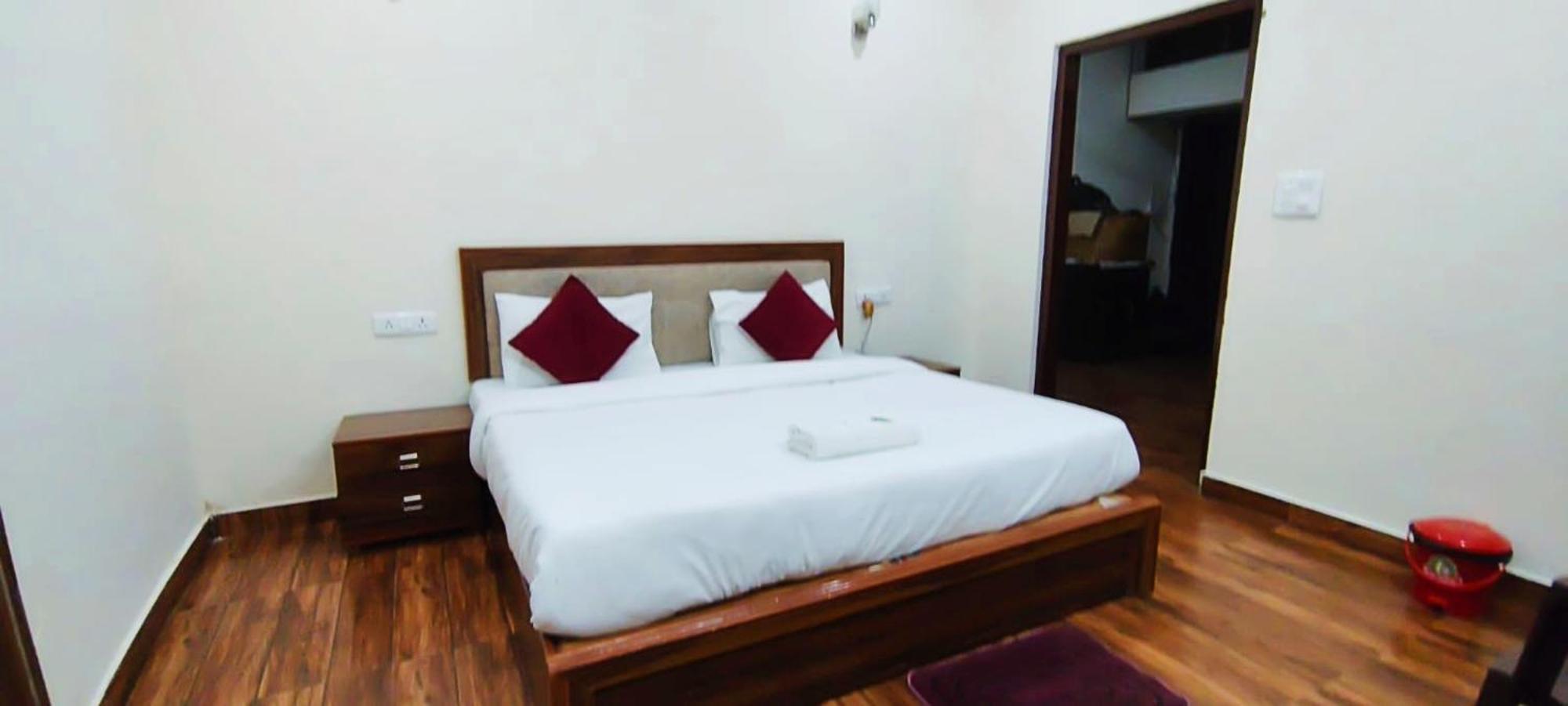Luxury Rooms In Safdarjung Enclave Near Aiims & Safdarjung Hospital Νέο Δελχί Εξωτερικό φωτογραφία